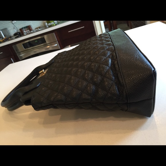 Maxine Couture Classic Black Quilted Leather Bag - Picture 7 of 8